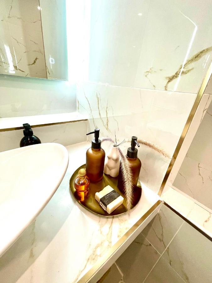 Spacious Loft, Duplex, Old Town, 3 Bedrooms - Easy Check-In Ница Екстериор снимка