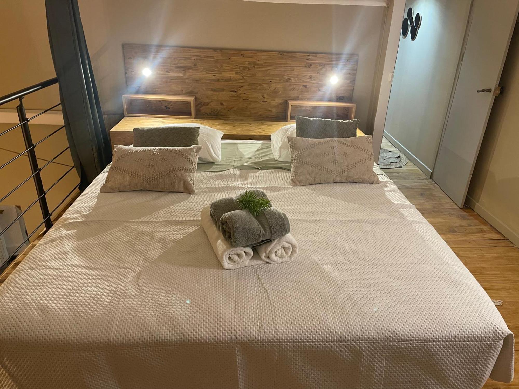 Spacious Loft, Duplex, Old Town, 3 Bedrooms - Easy Check-In Ница Екстериор снимка